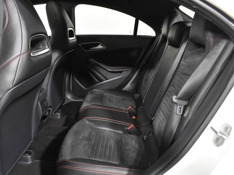 Mercedes-Benz CLA 2.0 РКПП, 2015, 102 000 км фото 12
