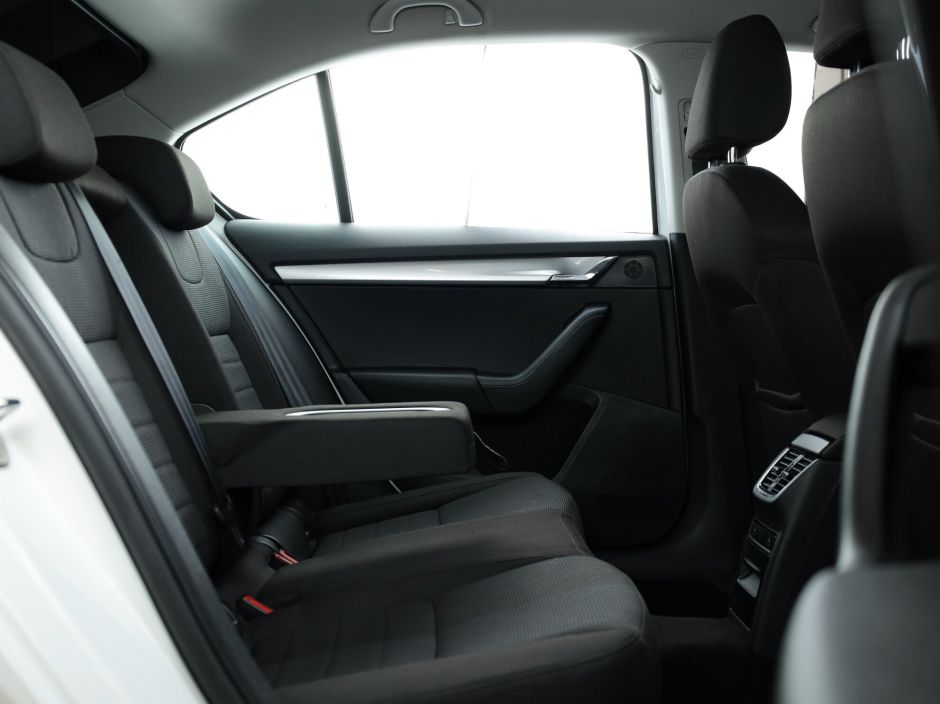 Skoda Octavia 0.0 РКПП, 2013, 133 139 км фото 9