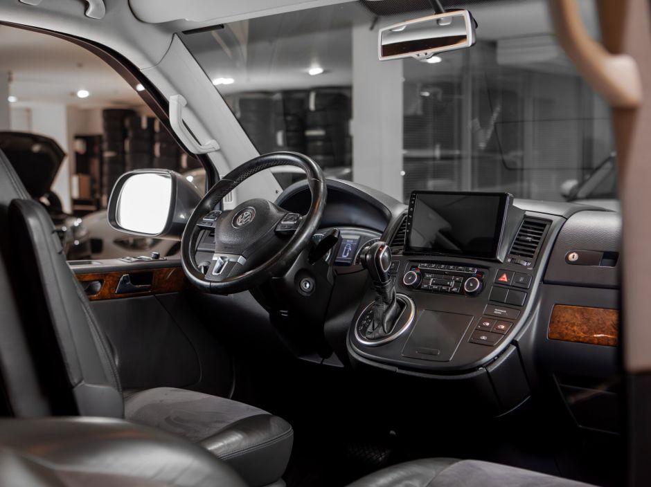 Volkswagen Multivan 0.0 РКПП, 2011, 166 000 км фото 5