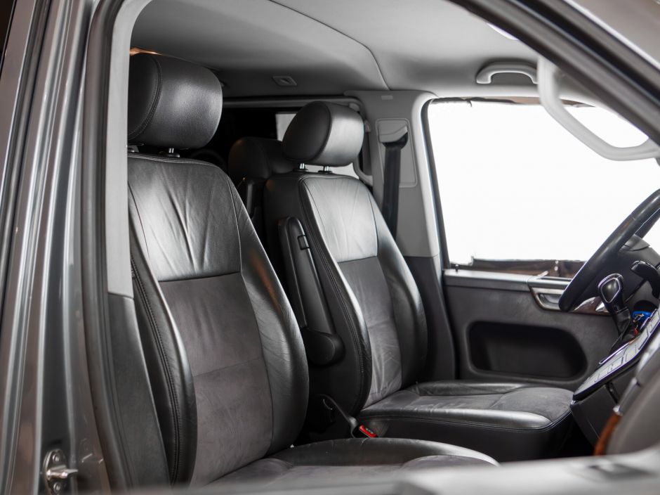 Volkswagen Multivan 0.0 РКПП, 2011, 166 000 км фото 17