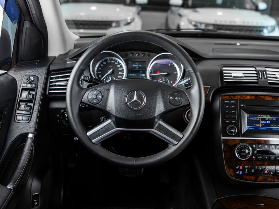 Mercedes-Benz R-класс 0.0 АКПП, 2011, 140 353 км фото 11