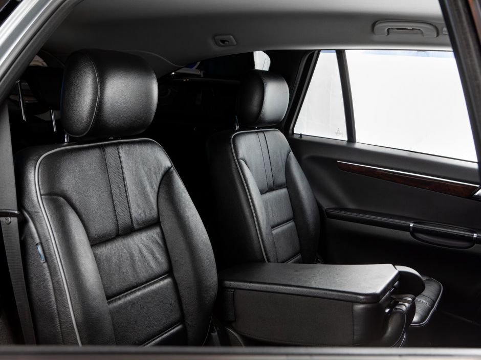 Mercedes-Benz R-класс 0.0 АКПП, 2011, 140 353 км фото 17