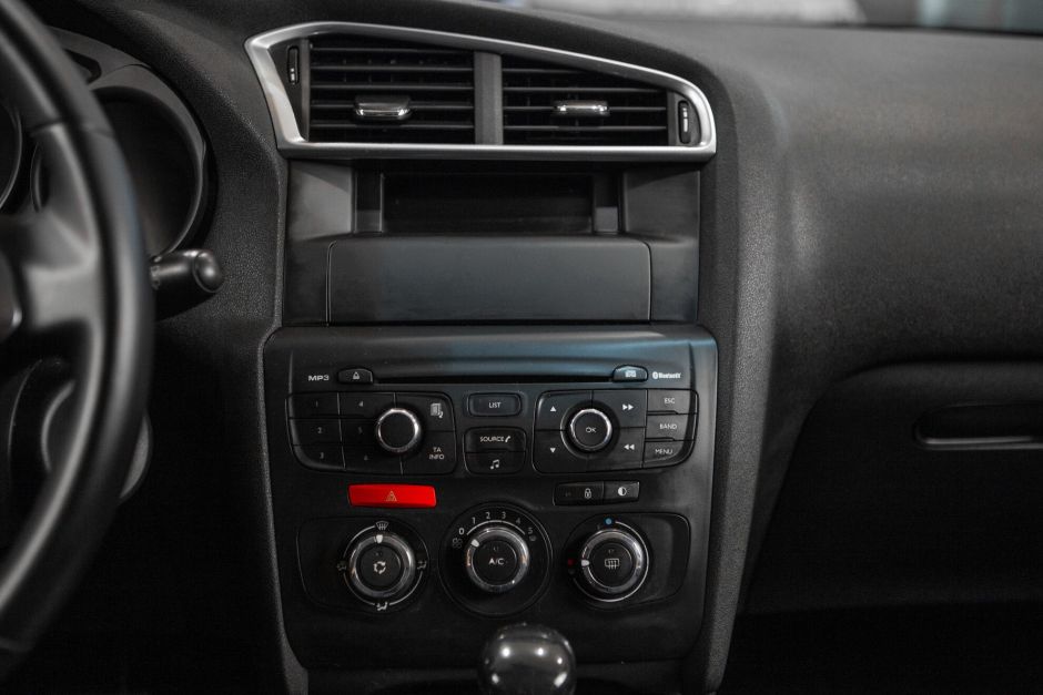 Citroen C4 0.0 АКПП, 2012, 141 613 км фото 12