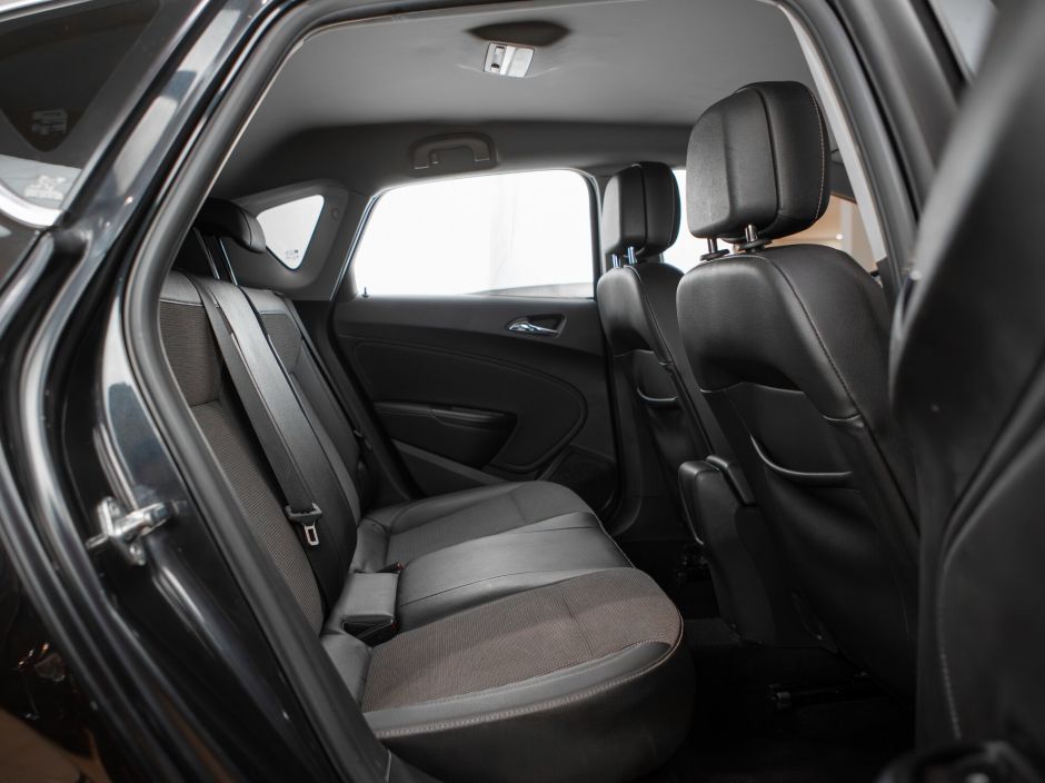 Opel Astra 0.0 АКПП, 2012, 133 312 км фото 13