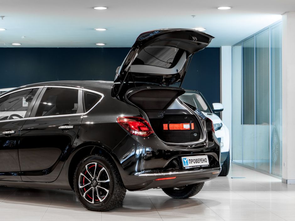 Opel Astra 0.0 АКПП, 2012, 133 312 км фото 15