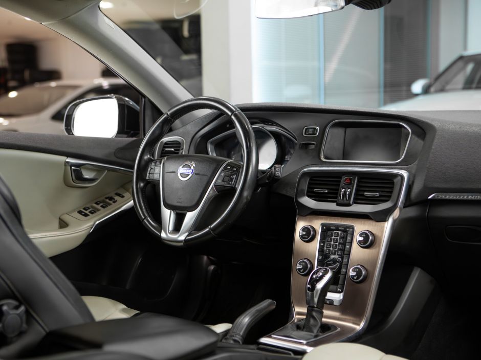 Volvo V40 0.0 РКПП, 2014, 150 365 км фото 9