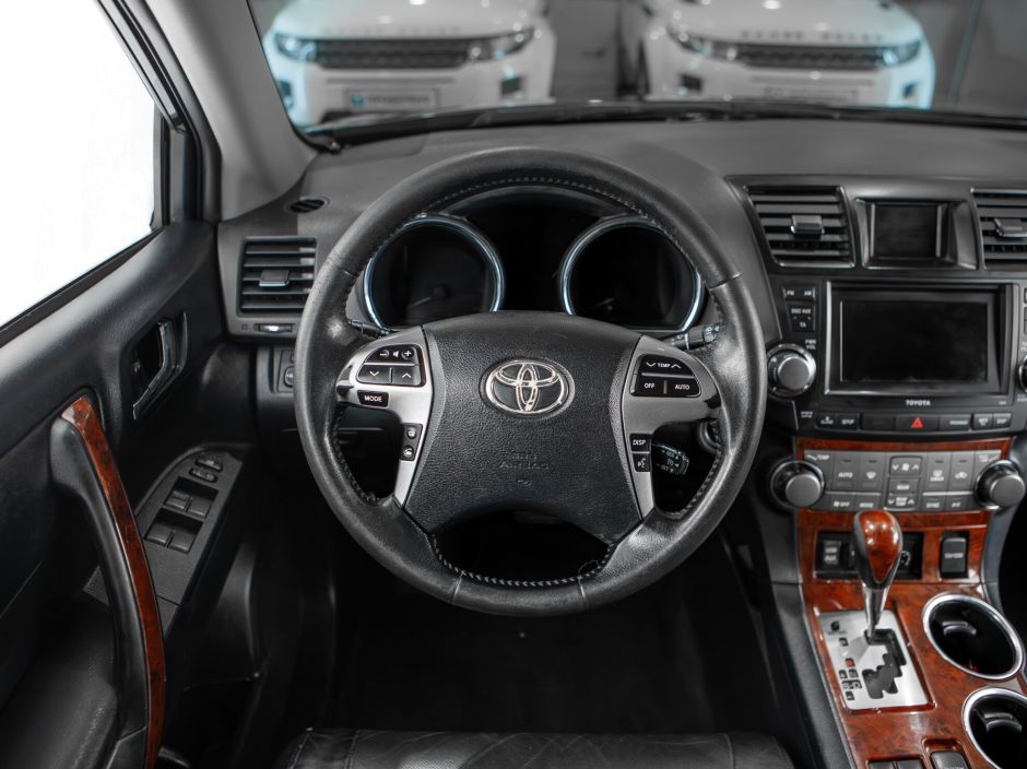 Toyota Highlander 0.0 АКПП, 2012, 141 221 км фото 9
