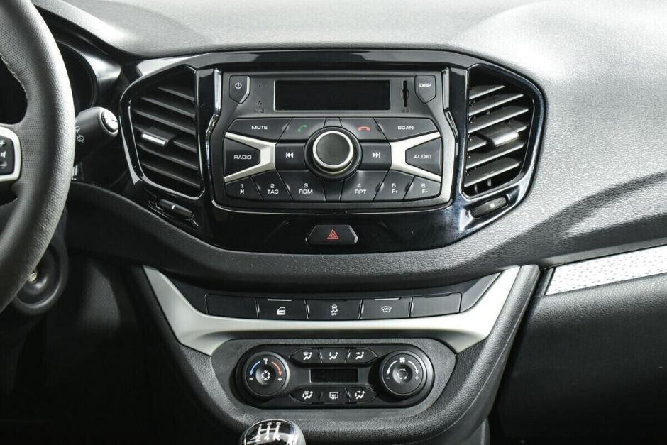 LADA (ВАЗ) Vesta 1.6 МКПП, 2020, 40 000 км фото 7