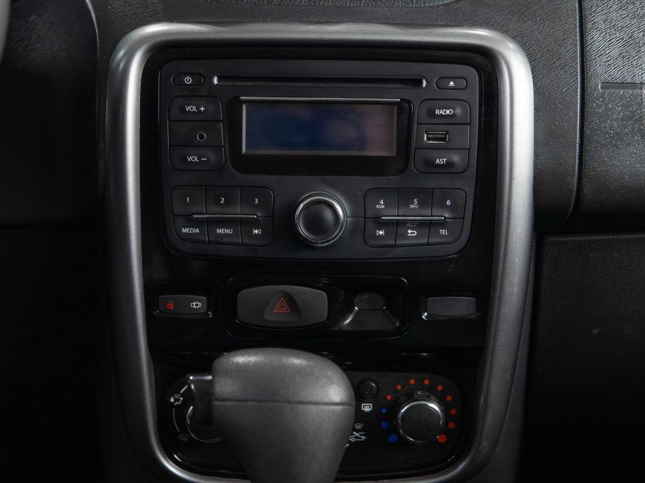 Renault Duster 0.0 АКПП, 2013, 118 364 км фото 10