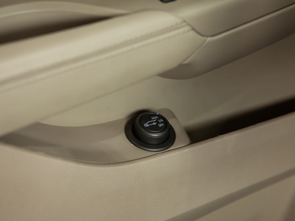 Cadillac SRX 0.0 АКПП, 2011, 115 907 км фото 14