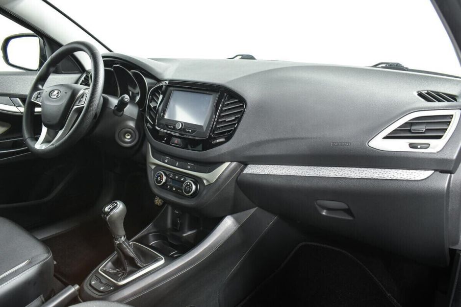 LADA (ВАЗ) Vesta 1.8 МКПП, 2018, 63 000 км фото 9