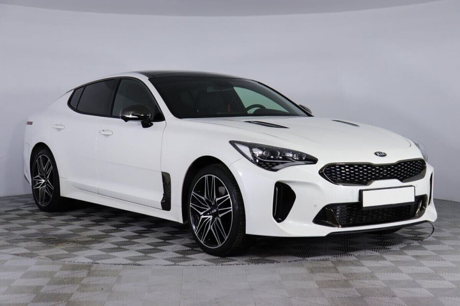 Kia Stinger 2.0 АКПП, 2021, 35 000 км фото 3