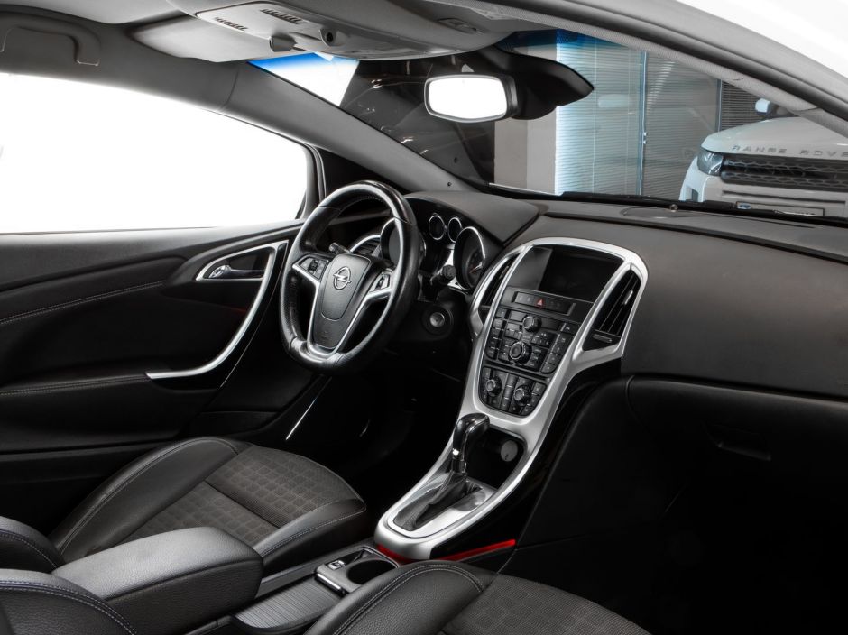 Opel Astra GTC 0.0 АКПП, 2013, 137 393 км фото 5
