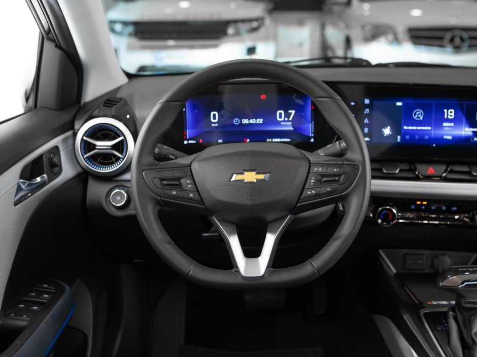 Chevrolet Monza 0.0 РКПП, 2023, 2 433 км фото 10