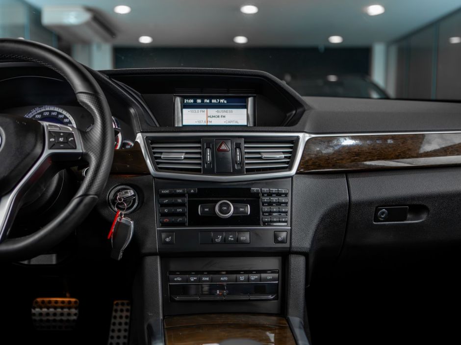 Mercedes-Benz E-класс 0.0 АКПП, 2012, 148 258 км фото 13