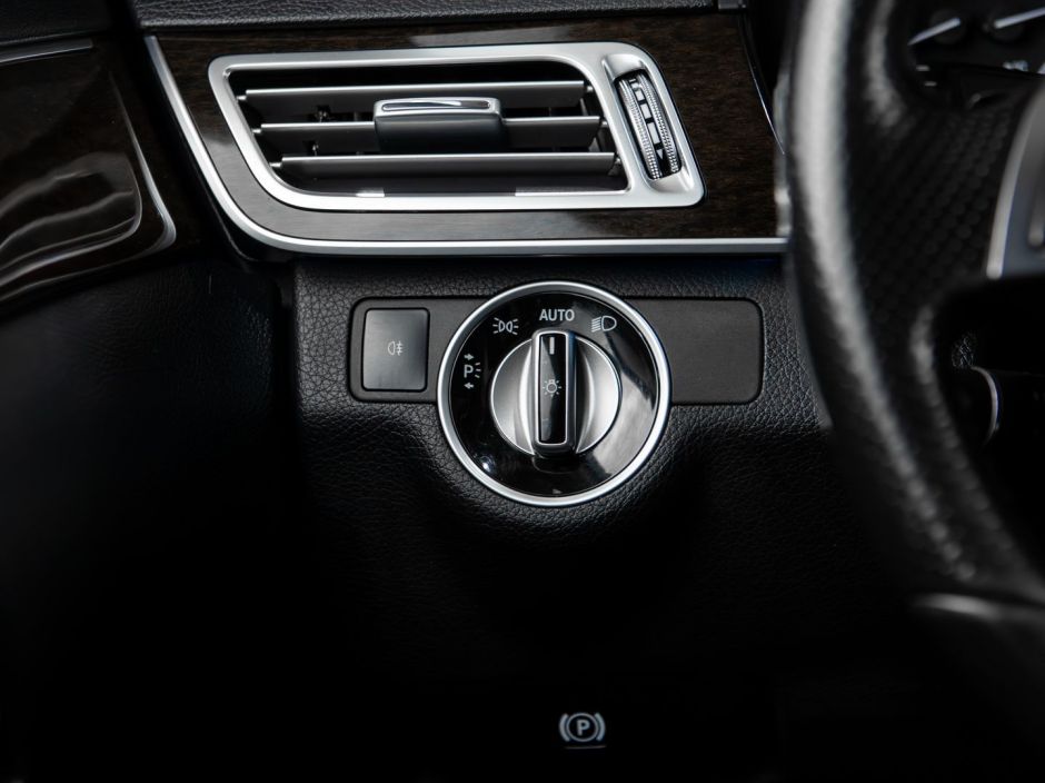 Mercedes-Benz E-класс 0.0 АКПП, 2014, 159 351 км фото 10