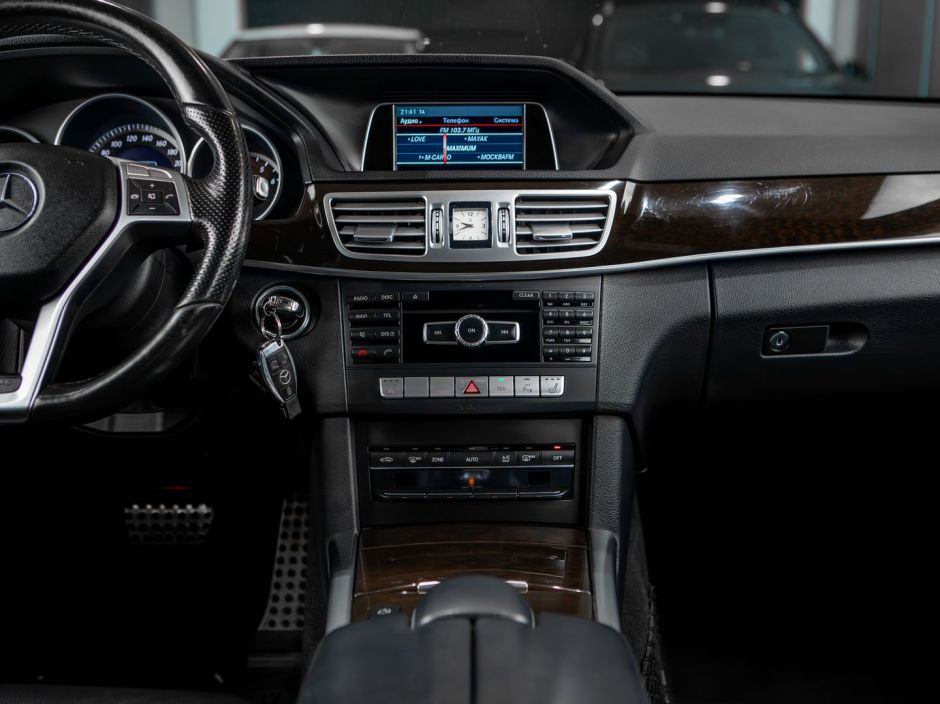 Mercedes-Benz E-класс 0.0 АКПП, 2014, 159 351 км фото 12
