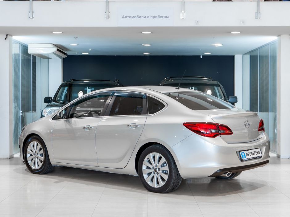 Opel Astra 0.0 АКПП, 2013, 142 327 км фото 4