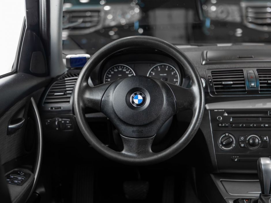 BMW 1 серии 0.0 АКПП, 2010, 137 280 км фото 6