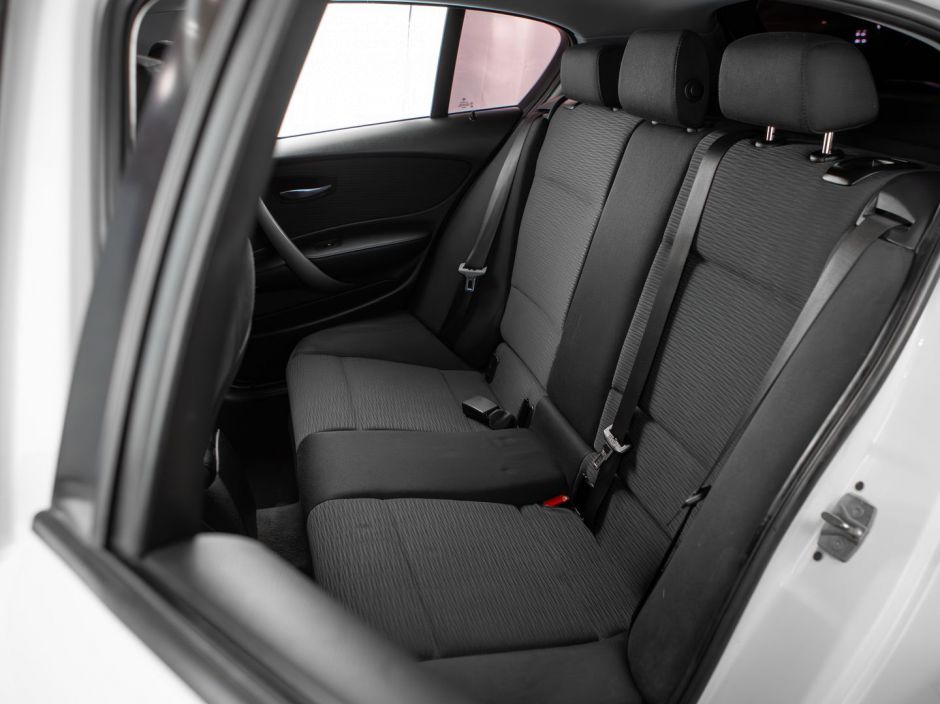 BMW 1 серии 0.0 АКПП, 2010, 137 280 км фото 12