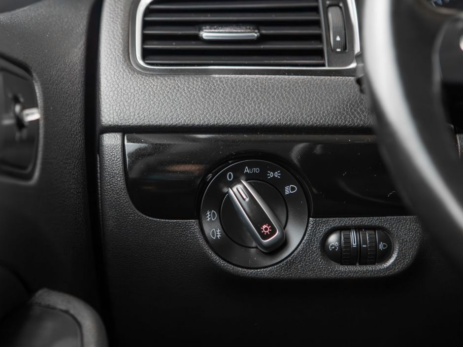 Volkswagen Jetta 0.0 АКПП, 2012, 121 057 км фото 7