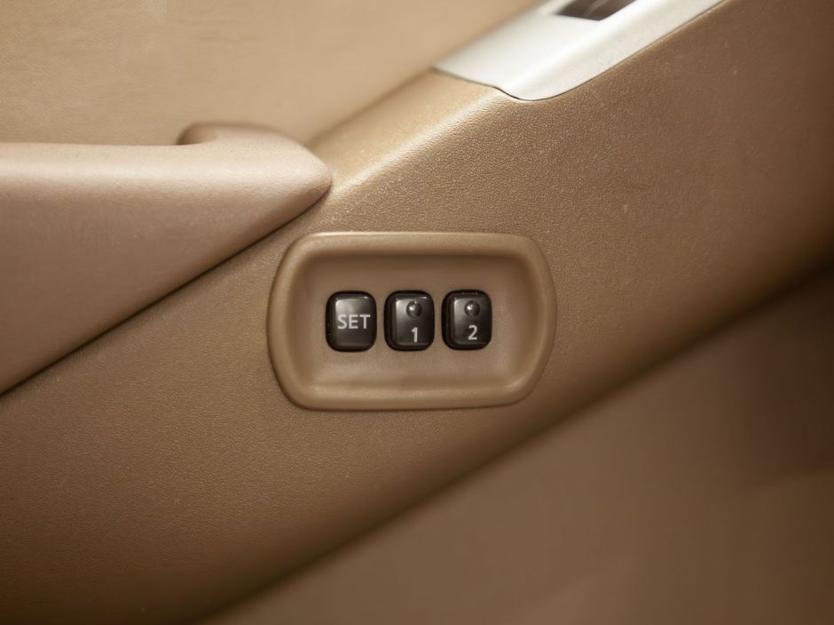 Nissan Pathfinder 0.0 АКПП, 2008, 155 000 км фото 11