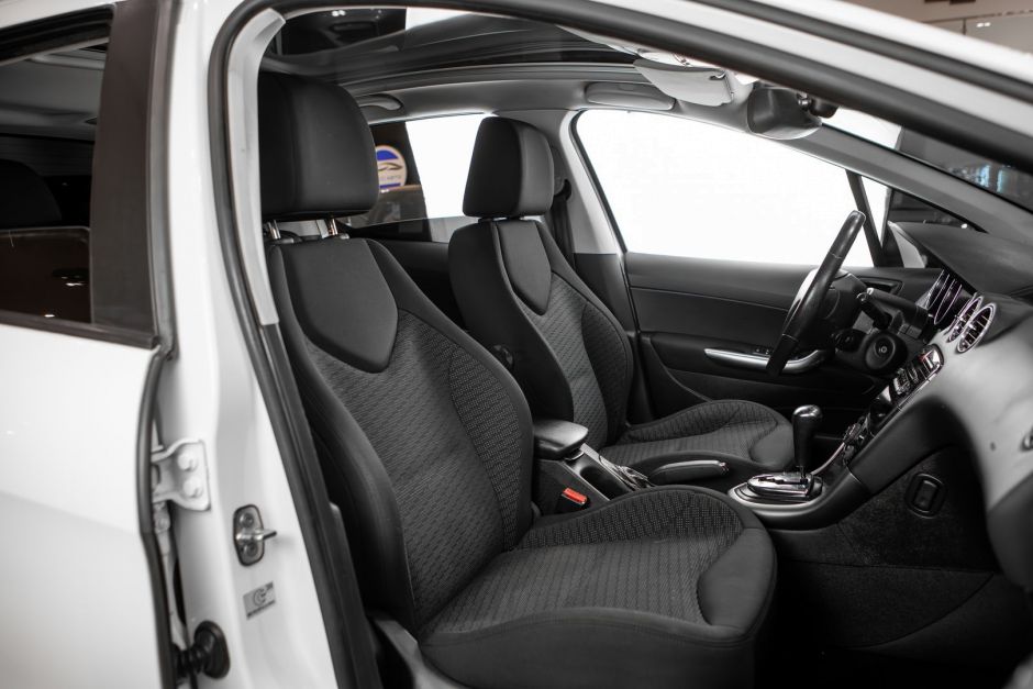 Peugeot 308 0.0 АКПП, 2012, 141 321 км фото 13