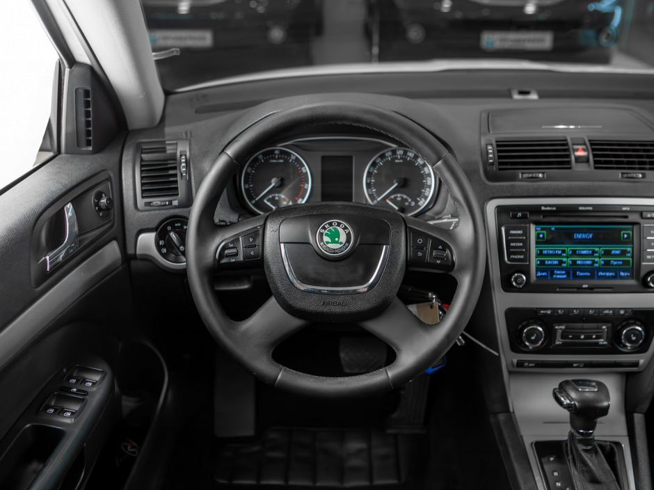 Skoda Octavia 0.0 АКПП, 2012, 141 250 км фото 7