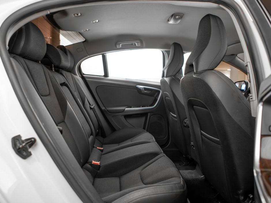 Volvo S60 0.0 РКПП, 2012, 144 029 км фото 15