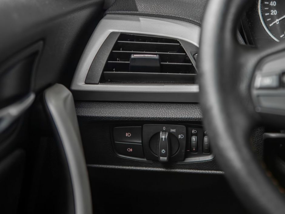 BMW 1 серии 0.0 АКПП, 2012, 123 194 км фото 7