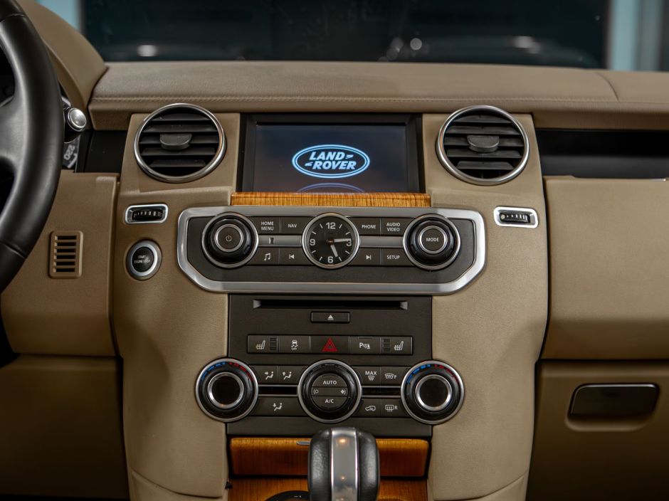 Land Rover Discovery 0.0 АКПП, 2011, 158 206 км фото 17