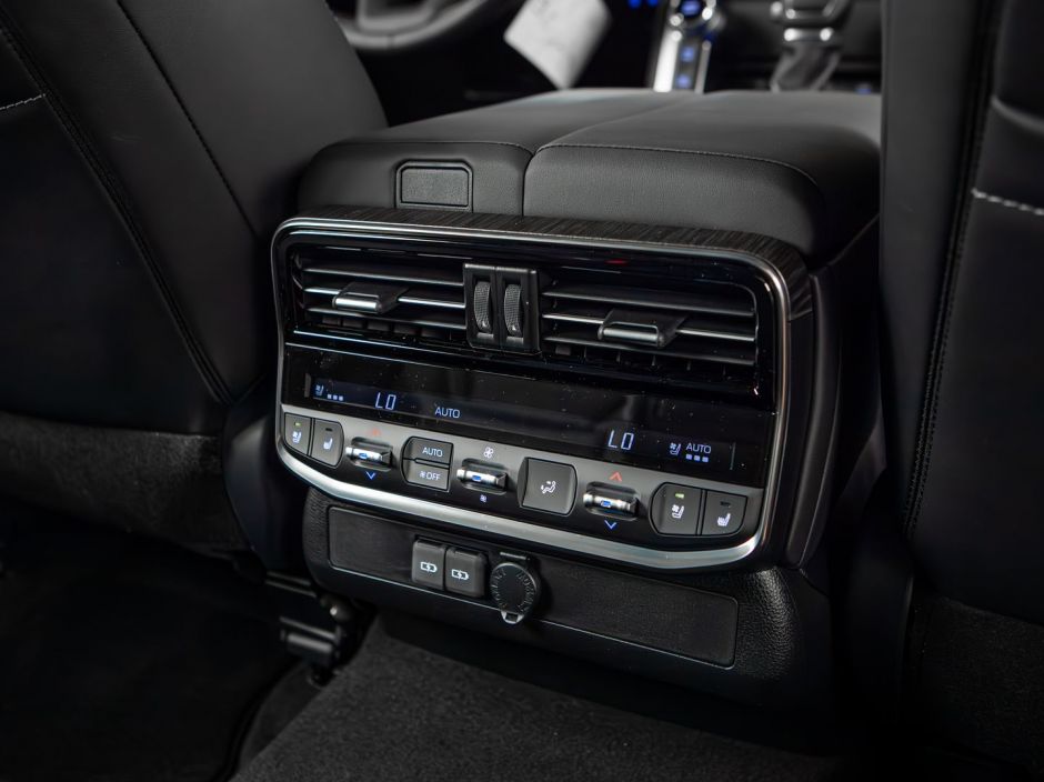 Toyota Land Cruiser 0.0 АКПП, 2023, 26 км фото 9