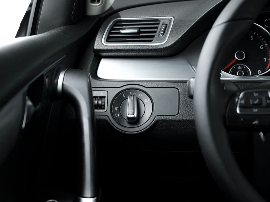 Volkswagen Passat 0.0 РКПП, 2011, 154 278 км фото 12