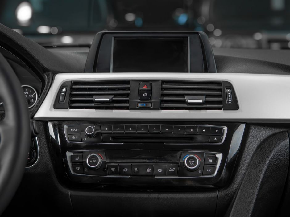 BMW 3 серии 0.0 АКПП, 2015, 125 267 км фото 13