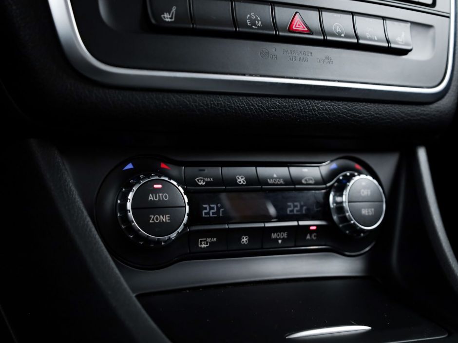 Mercedes-Benz CLA-класс 0.0 РКПП, 2015, 125 318 км фото 15