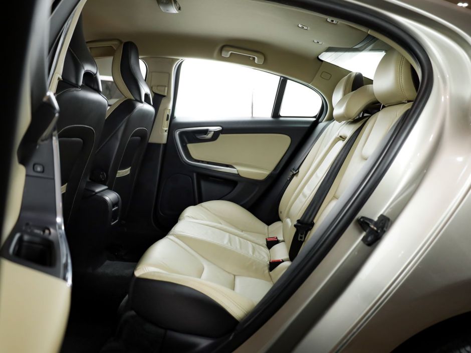 Volvo S60 0.0 РКПП, 2012, 155 042 км фото 15