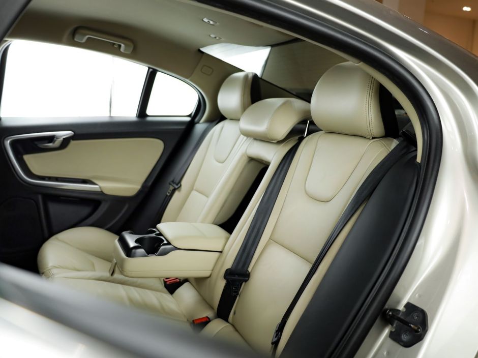 Volvo S60 0.0 РКПП, 2012, 155 042 км фото 16