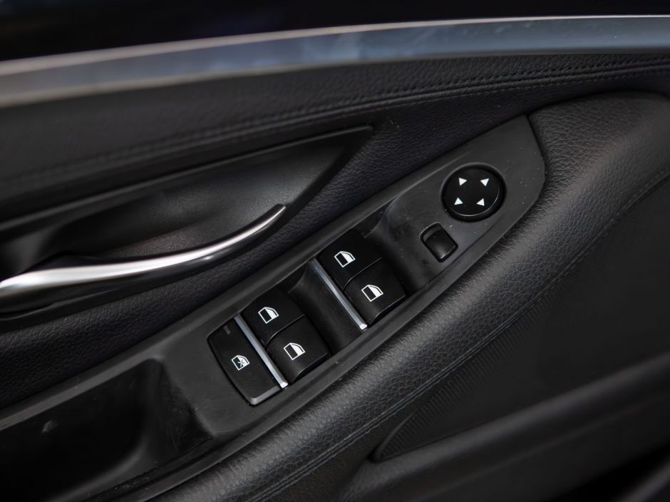 BMW 5 серии 0.0 АКПП, 2012, 120 738 км фото 6