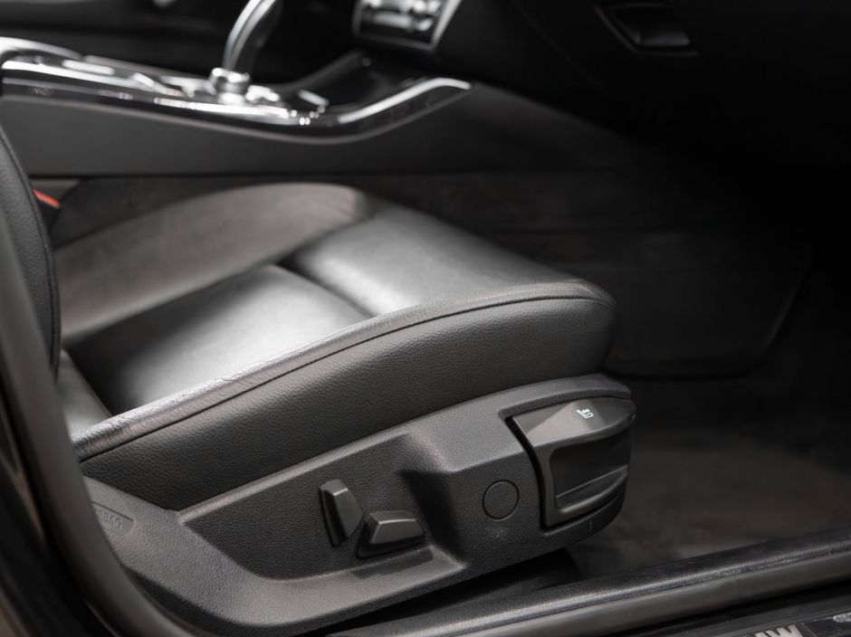 BMW 5 серии 0.0 АКПП, 2012, 120 738 км фото 8