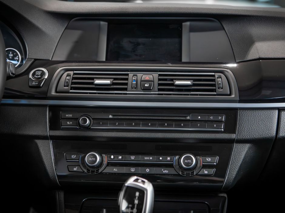 BMW 5 серии 0.0 АКПП, 2012, 120 738 км фото 12