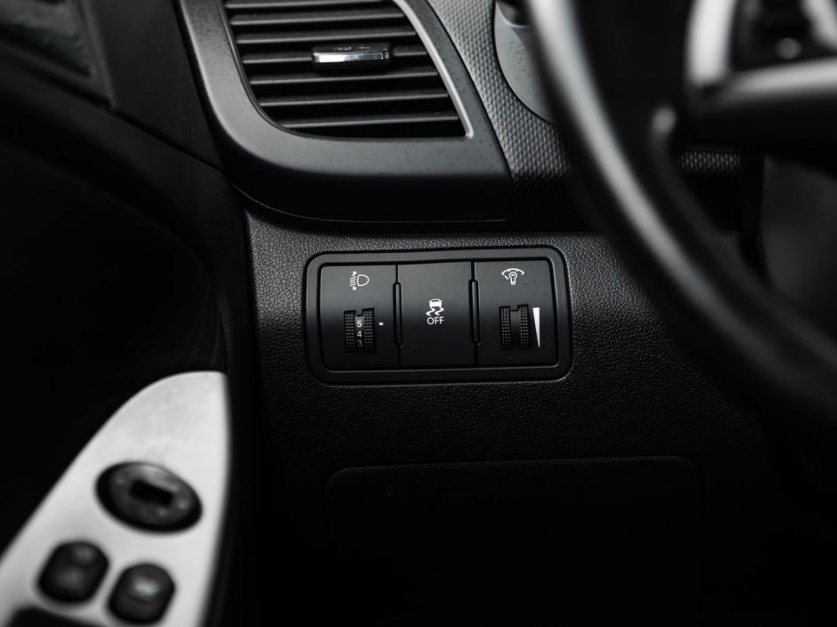 Hyundai Solaris 0.0 АКПП, 2011, 98 240 км фото 6