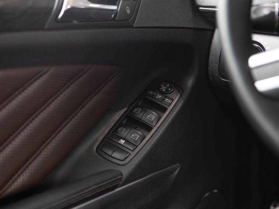 Mercedes-Benz GL-класс 0.0 АКПП, 2011, 162 415 км фото 21