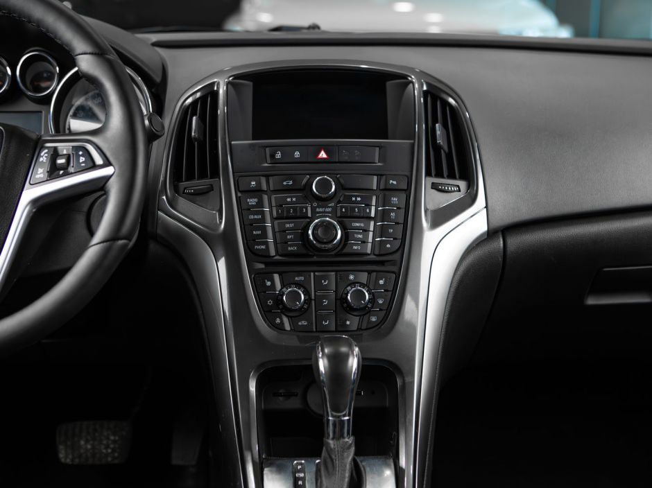 Opel Astra 0.0 АКПП, 2013, 137 261 км фото 8