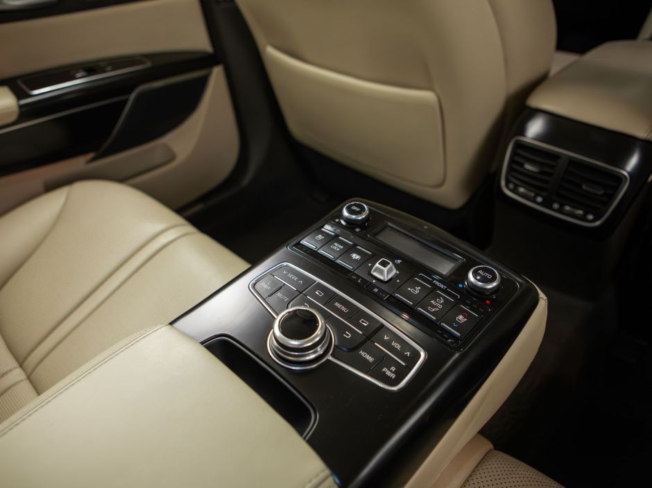 Kia Quoris 0.0 АКПП, 2013, 159 645 км фото 8