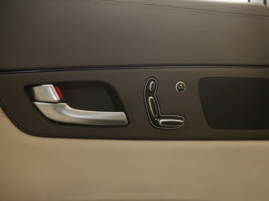 Kia Quoris 0.0 АКПП, 2013, 159 645 км фото 9