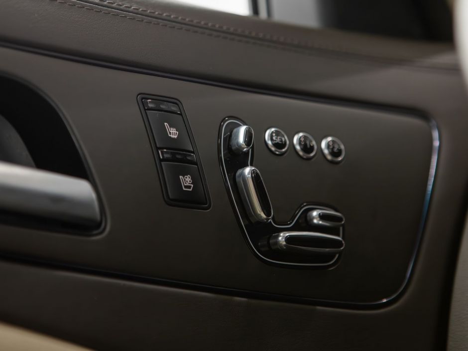 Kia Quoris 0.0 АКПП, 2013, 159 645 км фото 16