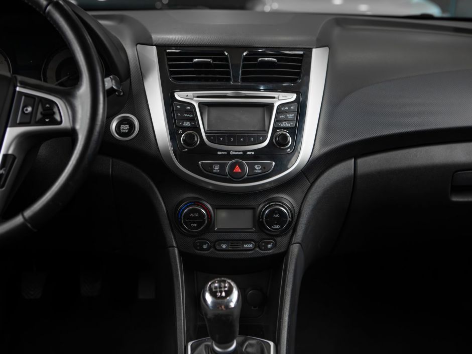 Hyundai Solaris 0.0 МКПП, 2011, 148 641 км фото 7