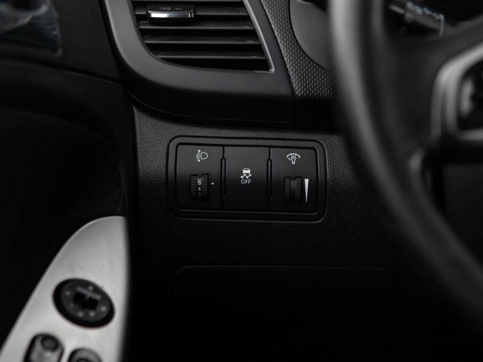 Hyundai Solaris 0.0 МКПП, 2011, 148 641 км фото 11