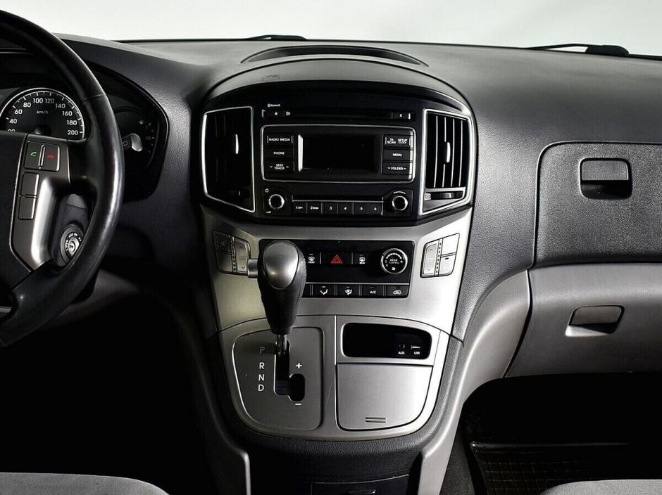 Hyundai H-1 2.5 АКПП, 2016, 90 000 км фото 7