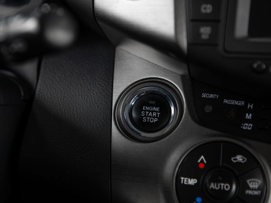 Toyota RAV4 0.0 АКПП, 2009, 153 320 км фото 9